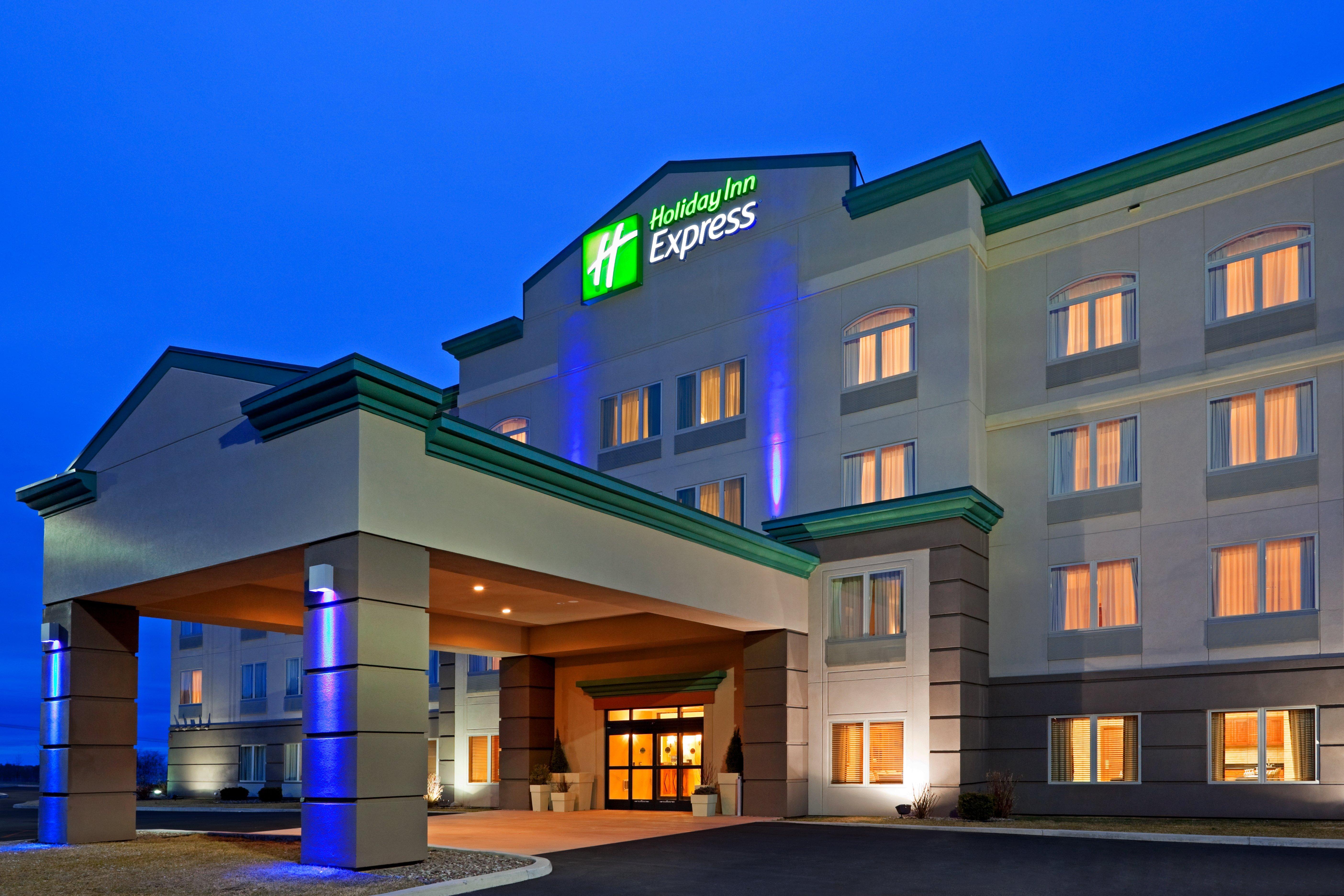 Holiday Inn Express Syracuse-Fairgrounds, An Ihg Hotel Warners Esterno foto